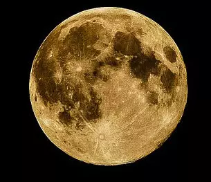 Période d'efficacité d'un envoutement romantique un soir de pleine lune